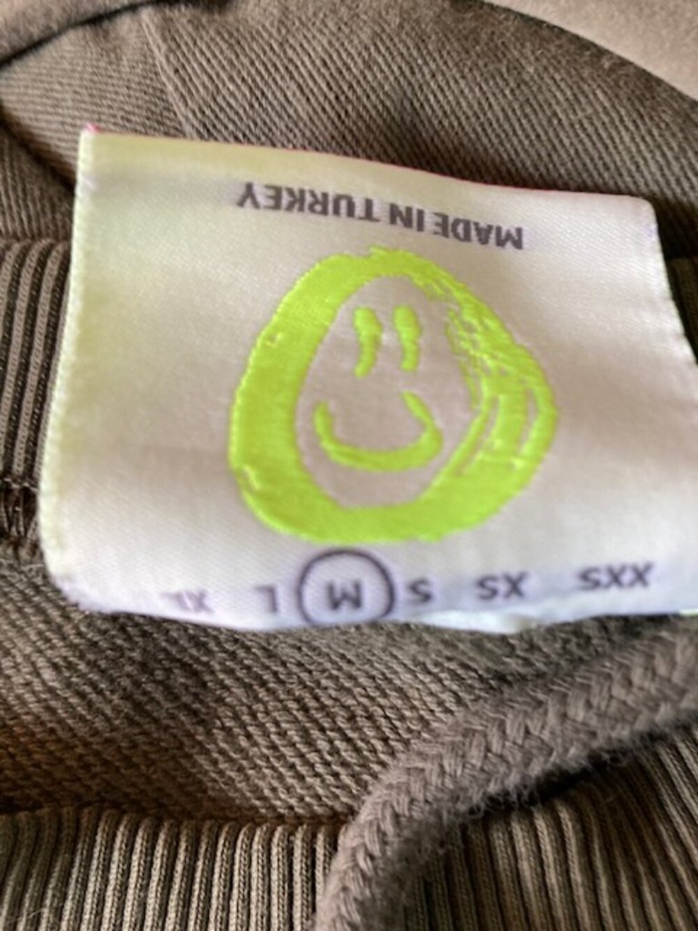 I'm selling a size medium One Teaspoon Hoodie, , fits like a Extra small or smal - Picture 7 of 8